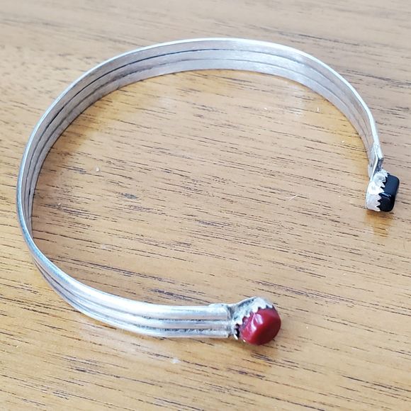 A. Paquin Jewelry - Antique Native American A. Paquin Onyx Coral SILVER Bangle Bracelet